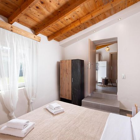 Kentrikon Rooms III & Mint House Limenária Eksteriør bilde