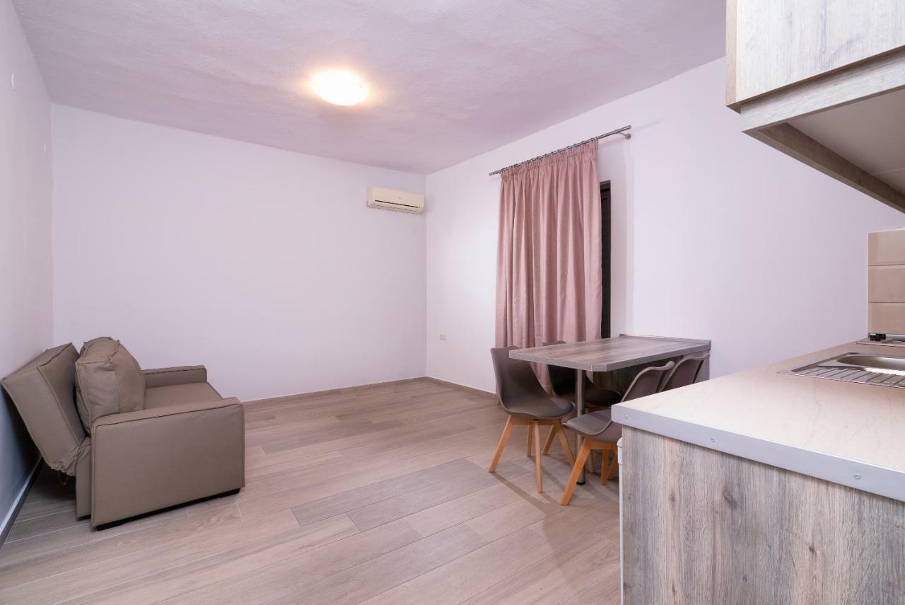 Kentrikon Rooms III & Mint House Limenária Eksteriør bilde